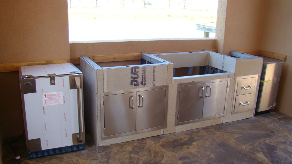 OUTDOOR KITCHEN DESIGN BUILD by E B SMITH